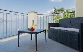 Dream Lake Apartments Lake View - Private Beach By Rent All Como