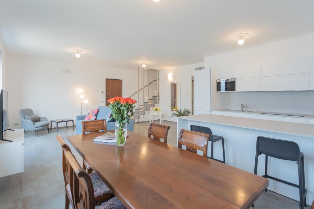 Dream Lake Apartments Lake View - Private Beach By Rent All Como Lezzeno Exterior photo